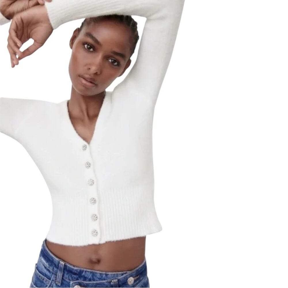 Zara NWOT super soft white sweater gorgeous Sparkly Diamond Buttons Size Medium - Picture 9 of 9